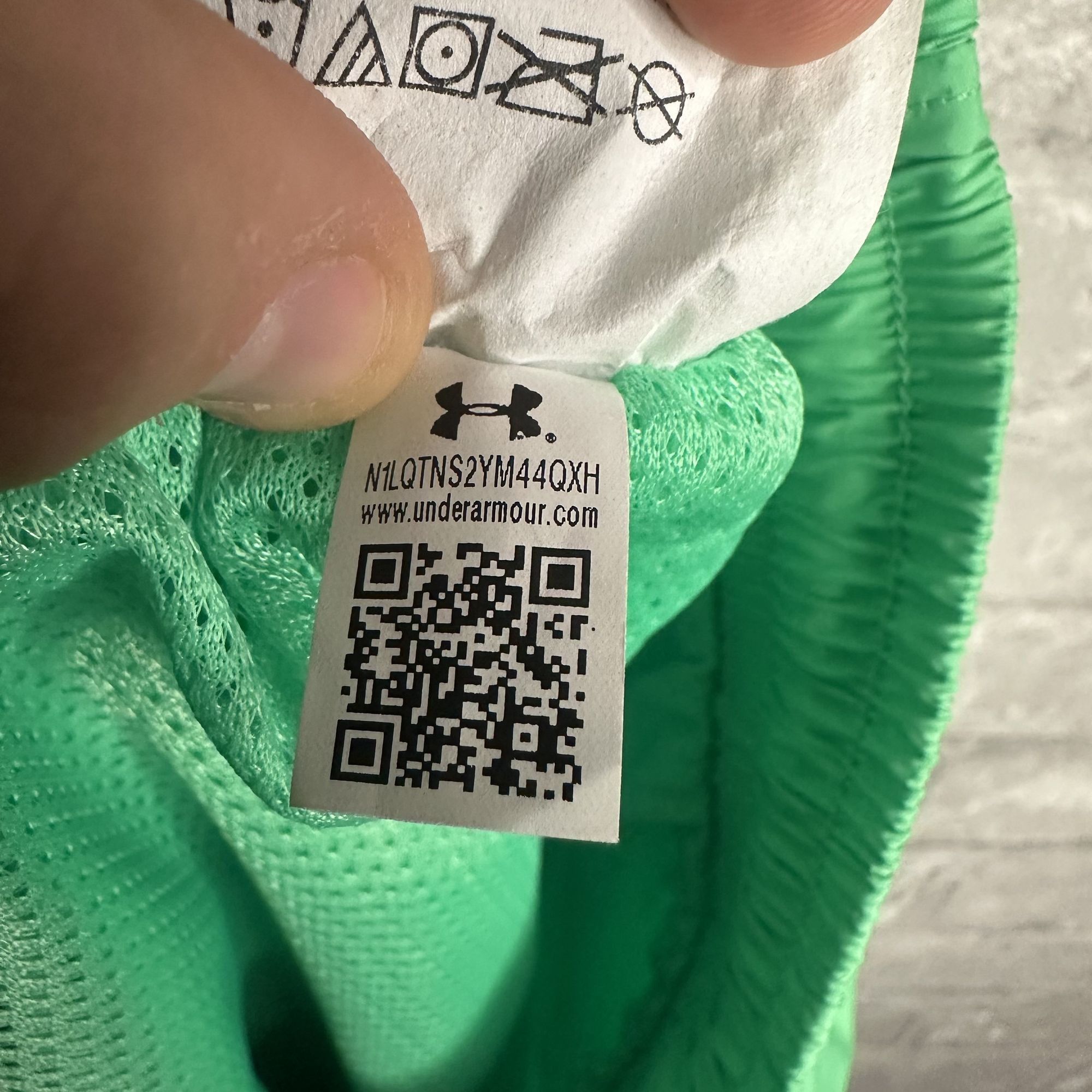 Under Armour Under Armour Men's Icon Volley Short 5.5" NWT Size Medium (V Size US 32 / EU 48 - 13 Thumbnail