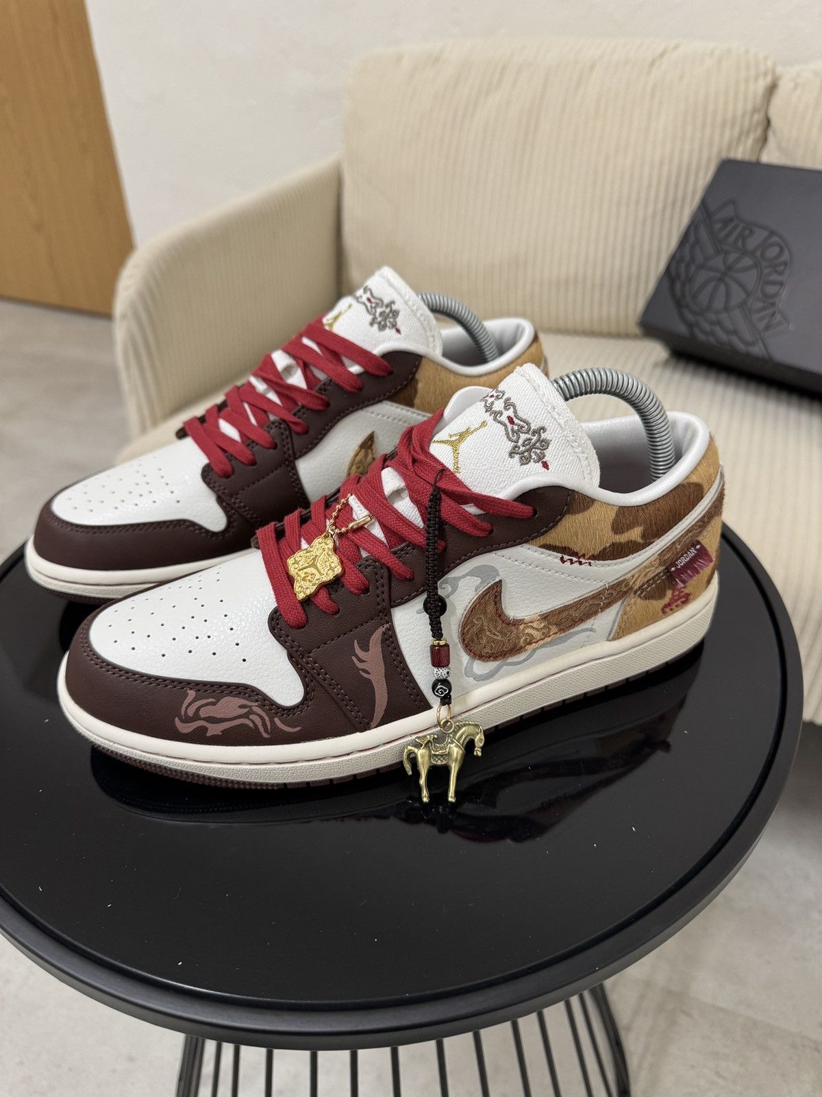 Nike Air Jordan 1 Low SE Size US 8 / EU 41 - 1 Thumbnail