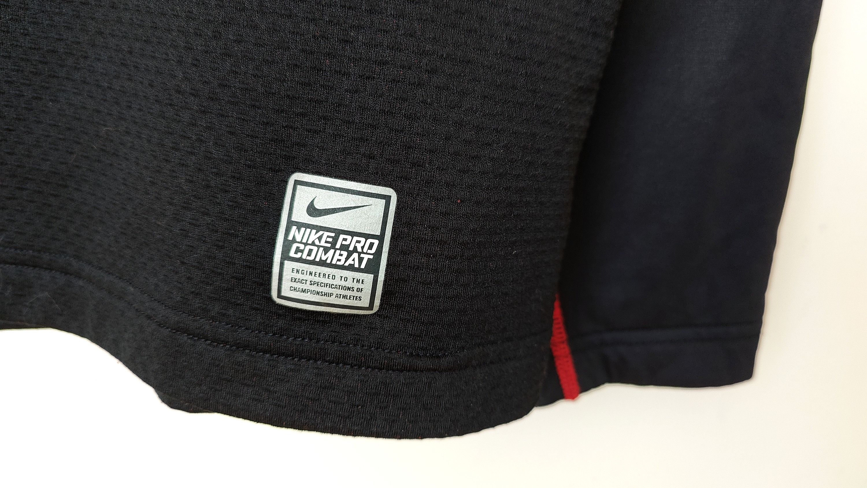 Nike Nike Hyperwarm Shield Pro Combat Fitted Mock Size US L / EU 52-54 / 3 - 5 Thumbnail