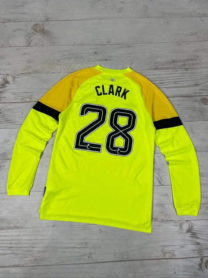 Umbro Heart of Midlothian 2023 2024 Clark #28 Goalkeeper Jersey Size US S / EU 44-46 / 1 - 1 Thumbnail
