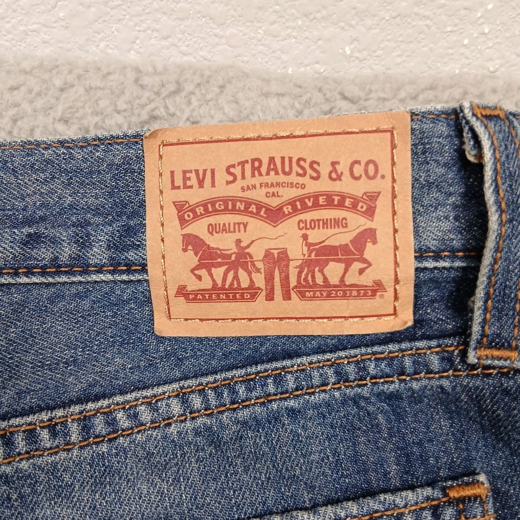 Levi's Levi's Low Pro Straight Jeans Men 31 Blue Denim Mid-Rise Casual Jeans 31 Inseam Blue Mens Straight Denim Leather Patch Horse Theme Size US 31 - 4 Thumbnail
