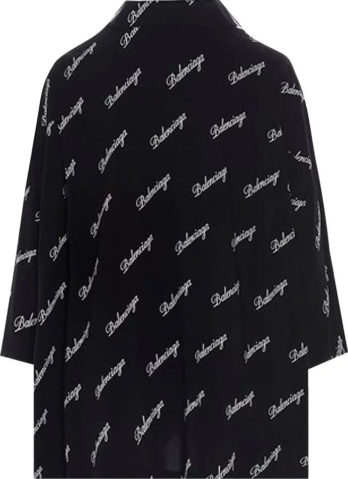 Balenciaga Balenciaga - All Over Script Logo Oversized Button Up Shirt Size XS / US 0-2 / IT 36-38 - 23 Thumbnail