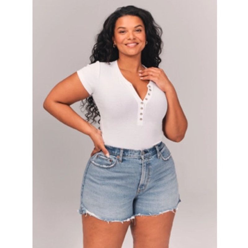 Abercrombie & Fitch Abercrombie & Fitch The Mom High Rise Plus Size Shorts 24 Size 37" - 1 Thumbnail