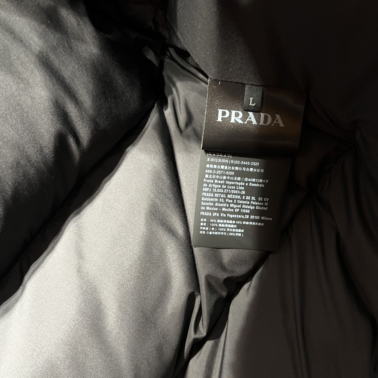 Prada Prada Hooded Vest in Large Size US L / EU 52-54 / 3 - 6 Thumbnail