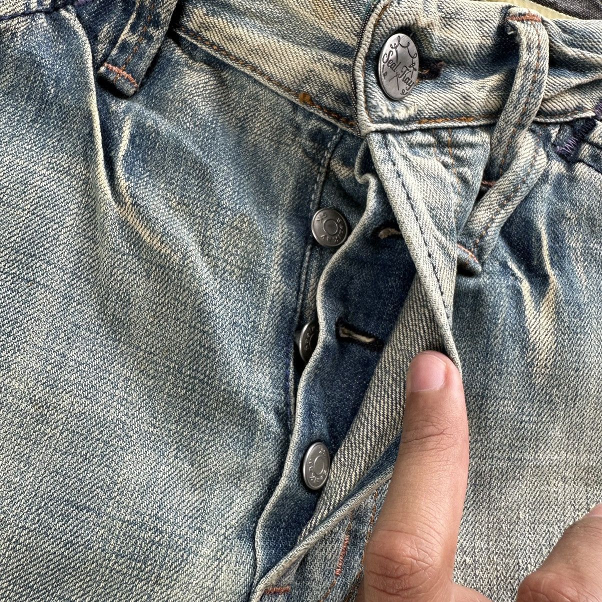 Japanese Brand Vintage Japanese Raw Distressed Faded Denim Jean Size 32 Size US 31 - 6 Thumbnail