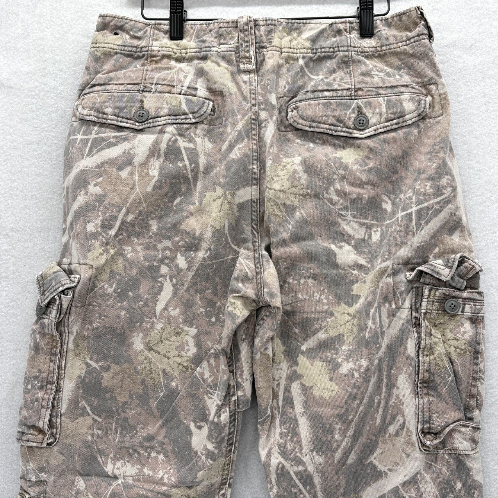 Abercrombie & Fitch Abercrombie & Fitch Cargo Pants Mens 32x30 Brown Camo Relaxed Fit Cargo Pocket Men Denim? Size US 32 / EU 48 - 3 Thumbnail