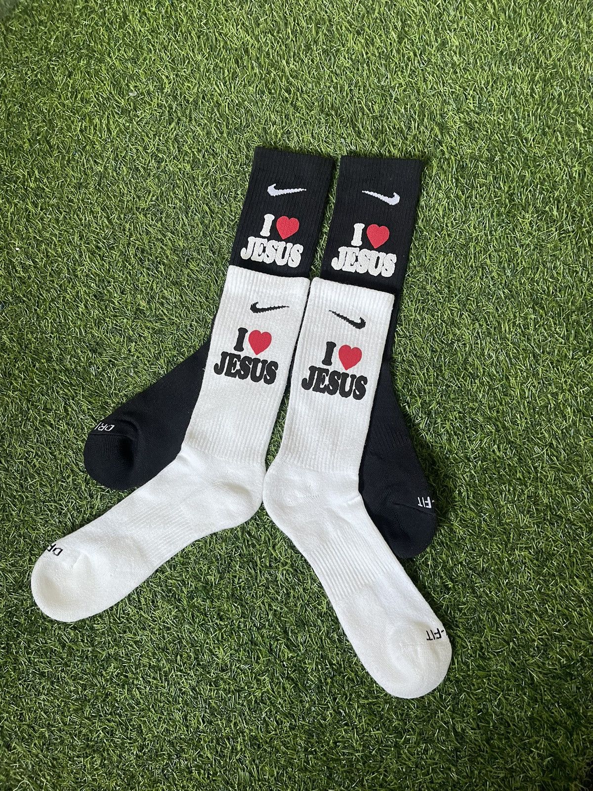 Nike NIKE CUSTOM I LOVE JESUS BUNDLE SOCKS Size ONE SIZE - 1 Thumbnail
