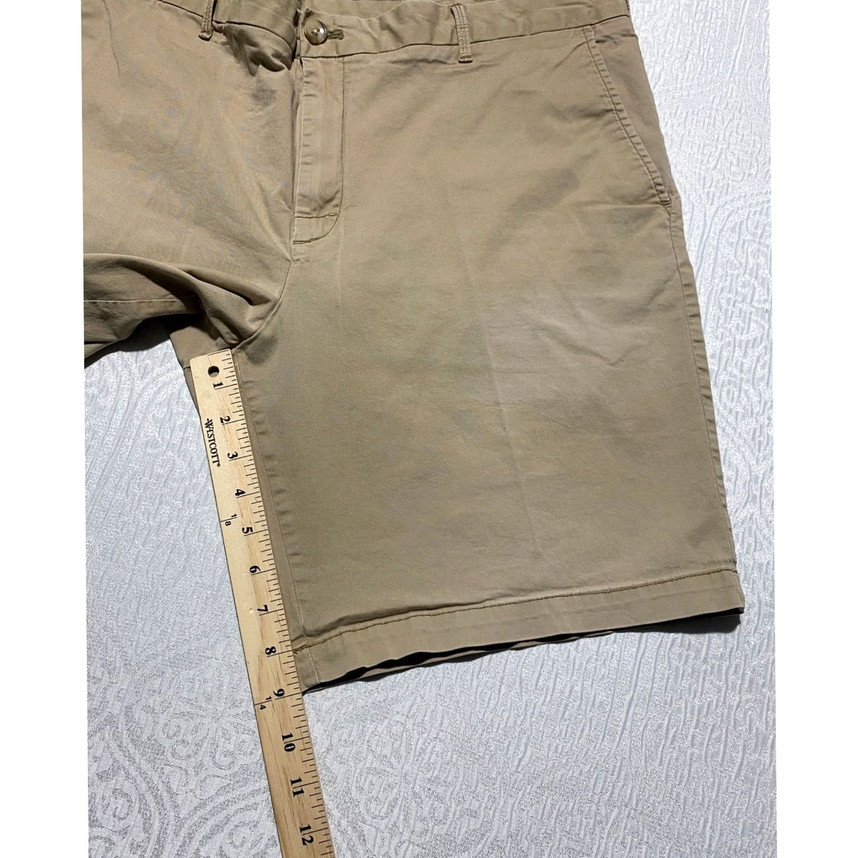 Izod IZOD Chino Shorts Regular 40 Mens Khaki Tan Stretch Cotton Breathable Zip Fly Pockets Embroidered Logo Solid Golf Casual Summer Size US 40 / EU 56 - 6 Thumbnail