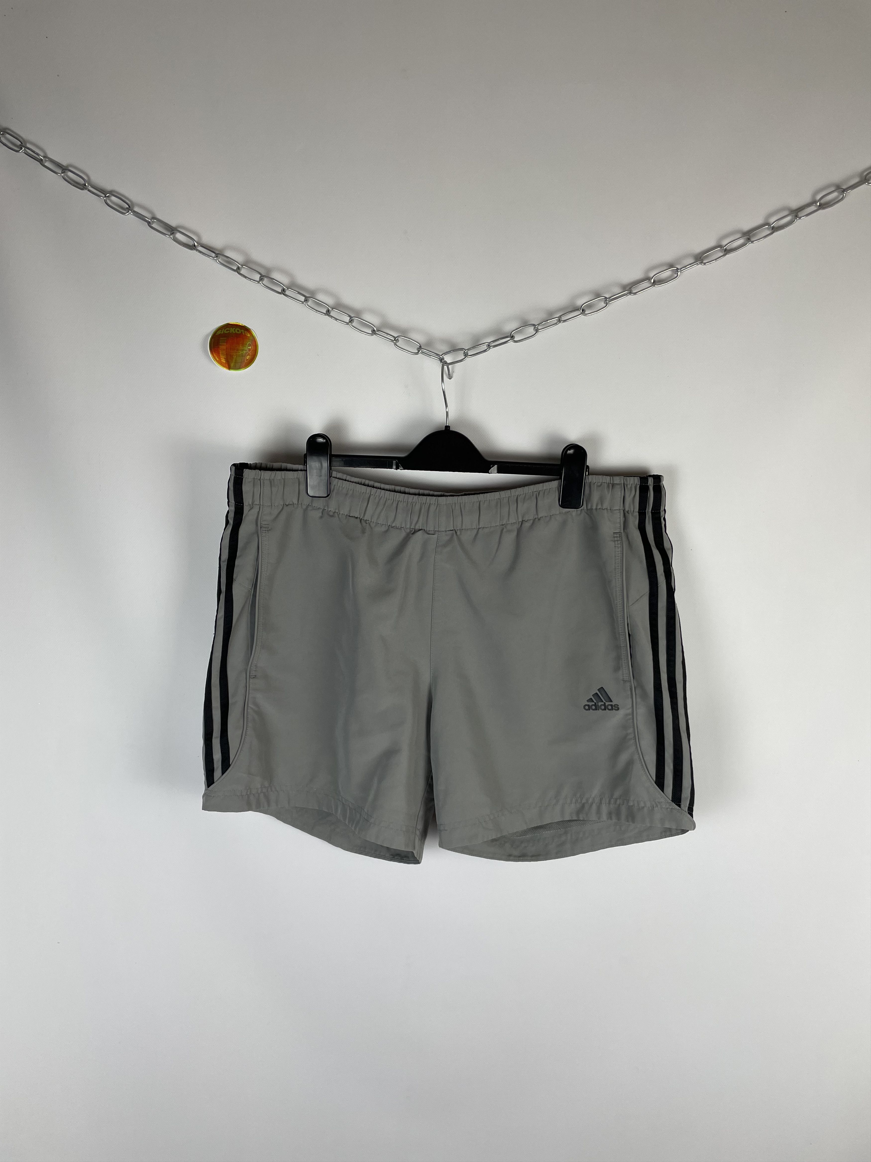 Adidas Vintage Adidas Shorts Y2k Size US 34 / EU 50 - 1 Thumbnail