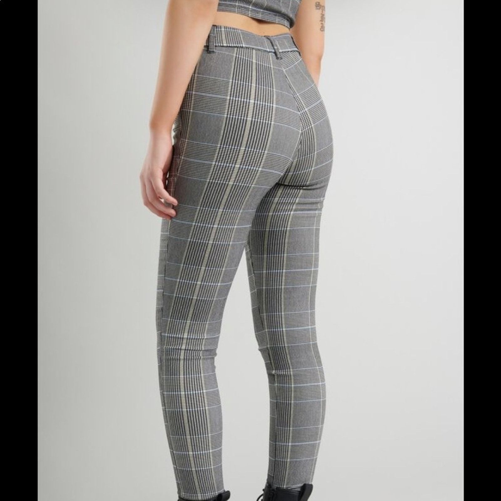 Garage Garage Plaid "As If!" Pants and crop top size small Size 27" / US 4 / IT 40 - 4 Thumbnail