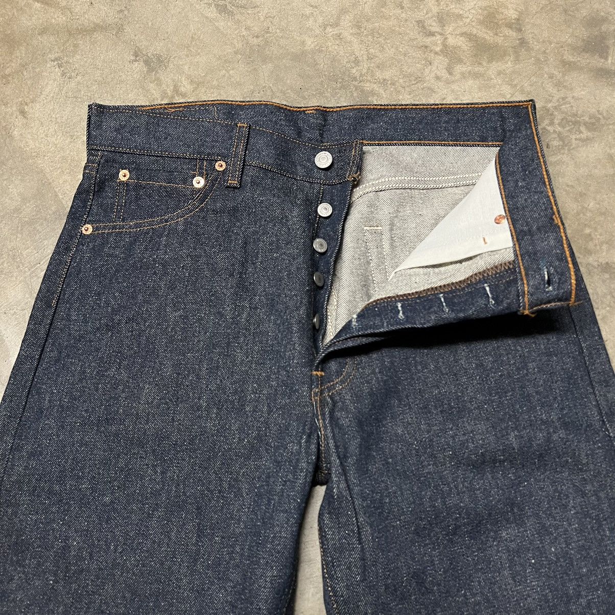 Levi's × Levi's Vintage Clothing × Vintage Vintage 90’s Levi’s 501 🇺🇸 Straight-Leg Denim Jeans Size US 31 - 4 Thumbnail