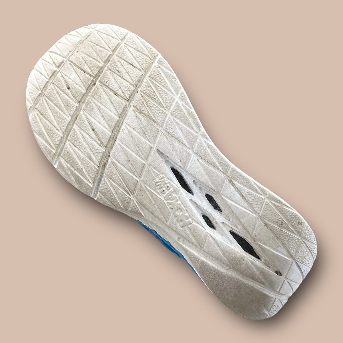 Hoka Hoka One One "Carbon X" Size US 5 / EU 37 - 20 Thumbnail