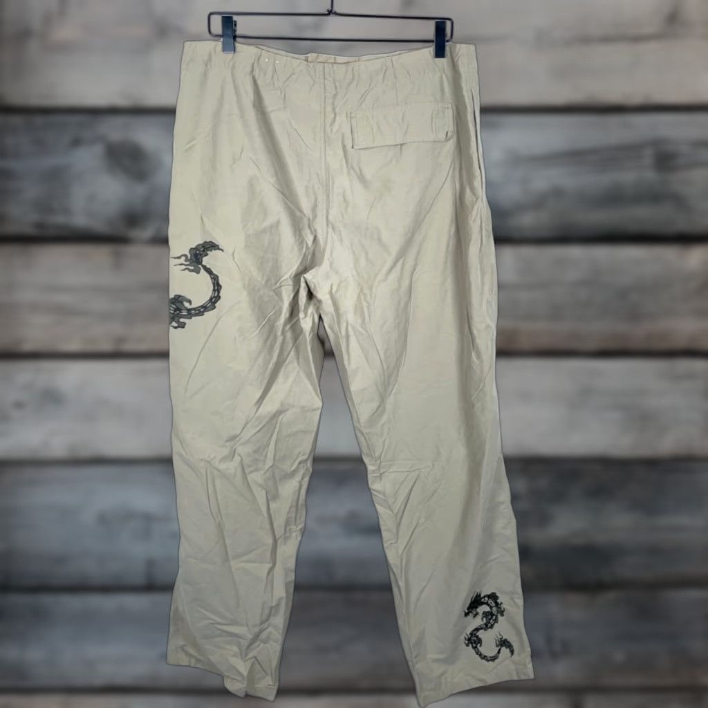 Vintage VINTAGE Utility Pants Baggy Fit Dragon Print Beige 36 x 30 Men's Size US 37 - 1 Thumbnail