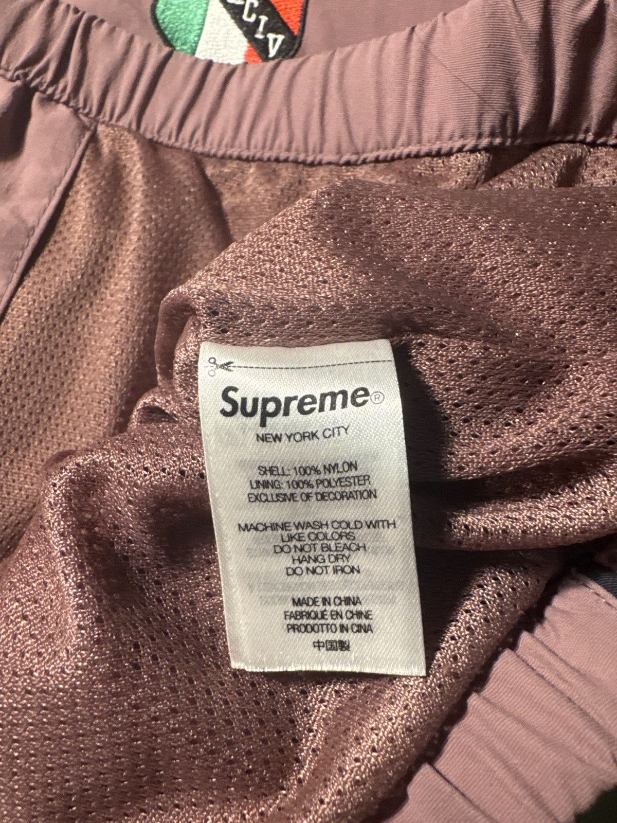 Supreme × Umbro Supreme Umbro dirty plum track jacket Size US M / EU 48-50 / 2 - 5 Thumbnail