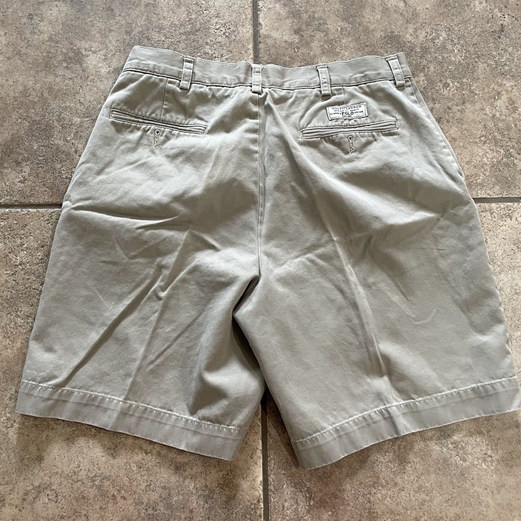 Polo Ralph Lauren Polo Ralph Lauren Chino Shorts Mens 34 Beige 100% Cotton Classic Casual Polo by Ralph Lauren Polo Ralph Lauren Mens 34 Beige Chino Shorts Size US S / EU 44-46 / 1 - 5 Thumbnail