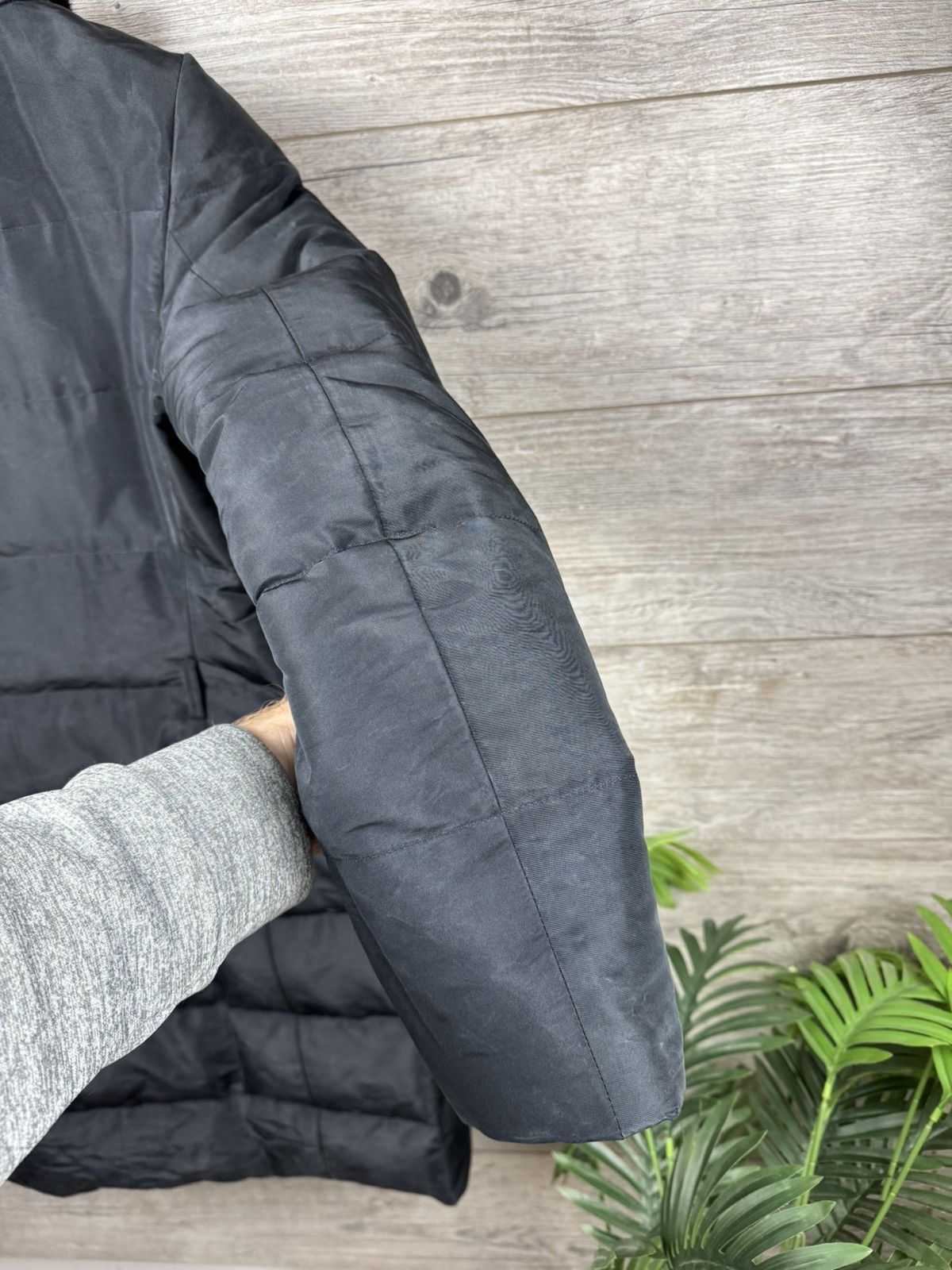 Prada Prada Luxury Puffer down jacket with mink collar Size M / US 6-8 / IT 42-44 - 16 Thumbnail