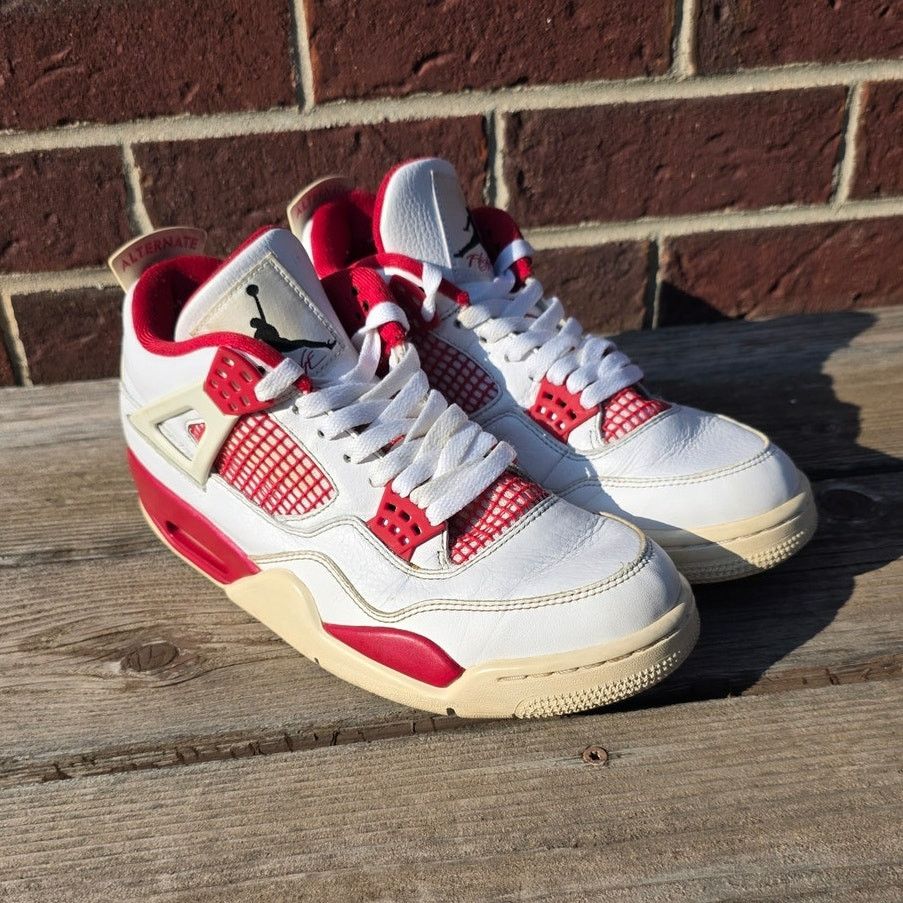 Nike Air Jordan 4 Retro 
