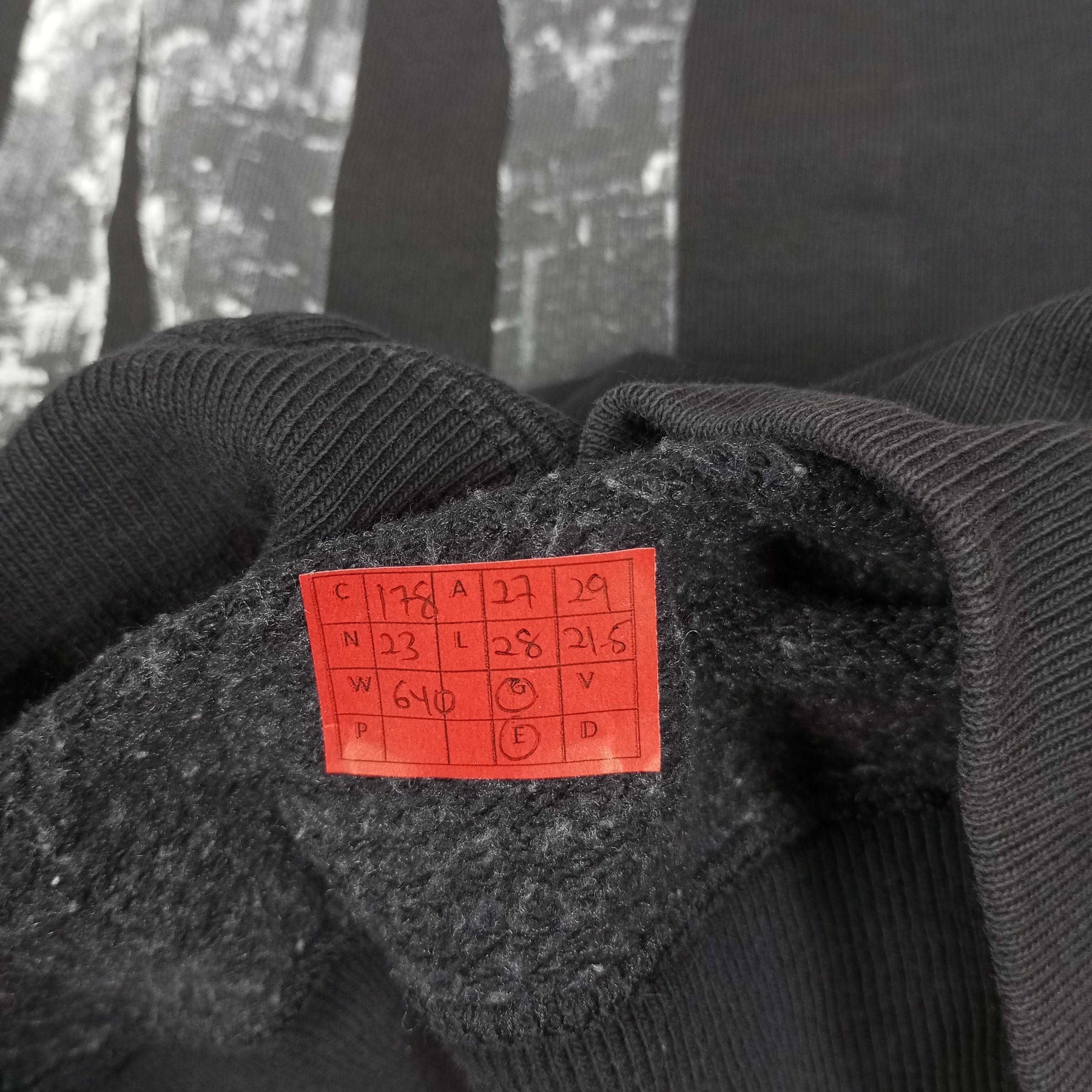 DKNY × Vintage DKNY Center Design Streetwear Style Vintage Sweatshirt Size US XXL / EU 58 / 5 - 8 Thumbnail