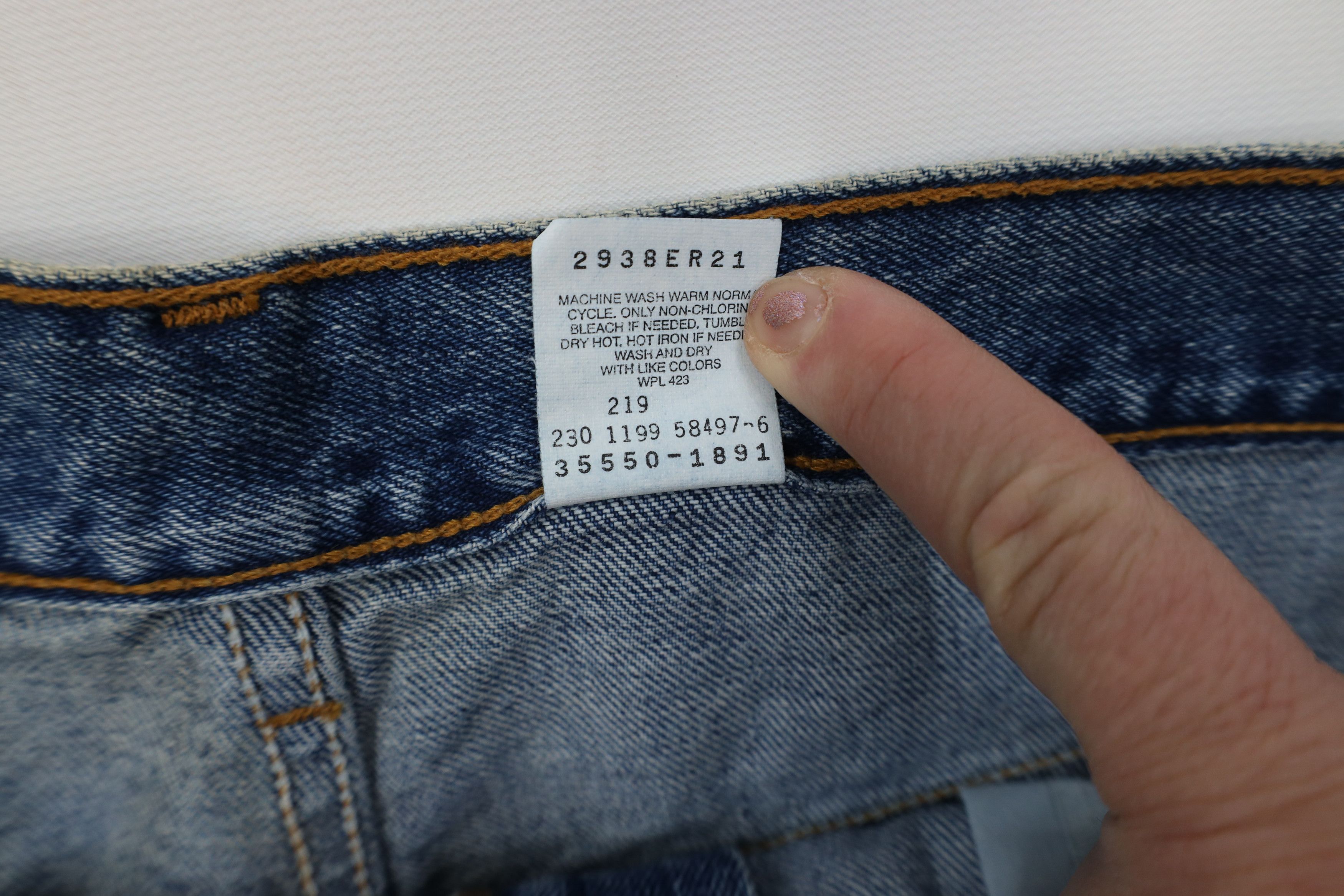 Levi's Vintage 90s Levis 550 Fit Denim Jean Shorts Jorts Blue Size US 38 / EU 54 - 9 Thumbnail