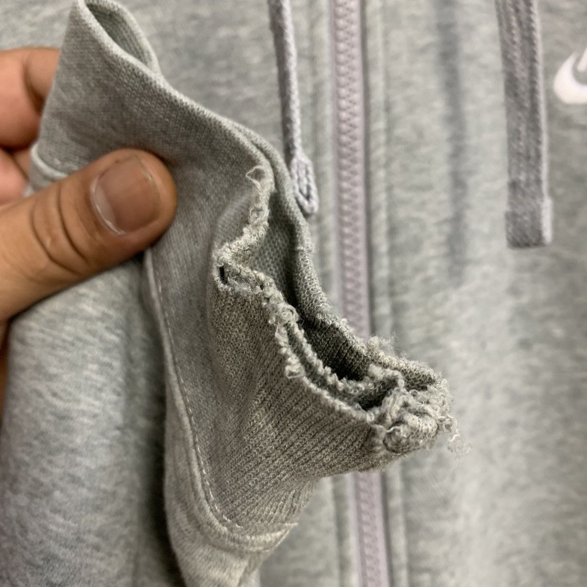 Nike × Vintage Nike Vintage Fit Hoodie Distressed Size US L / EU 52-54 / 3 - 8 Thumbnail