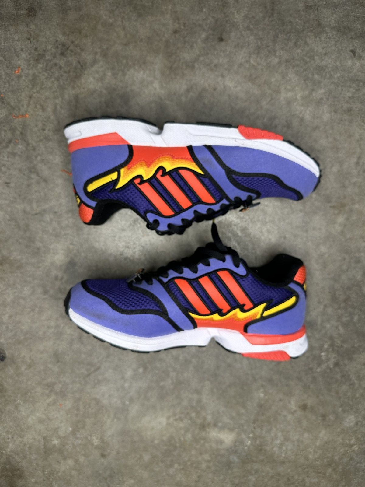 Adidas FLAMIN MOES (SIMPSONS & ADIDAS COLLAB) Size US 8 / EU 41 - 2 Thumbnail