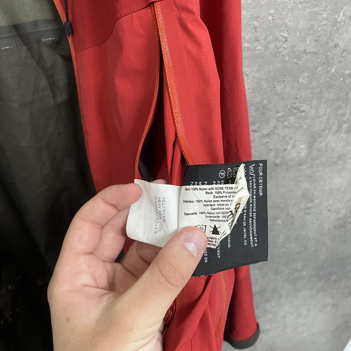 Arc'teryx Men's Arcteryx Beta Gore-Tex Jacket Gorpcore Size US M / EU 48-50 / 2 - 19 Thumbnail