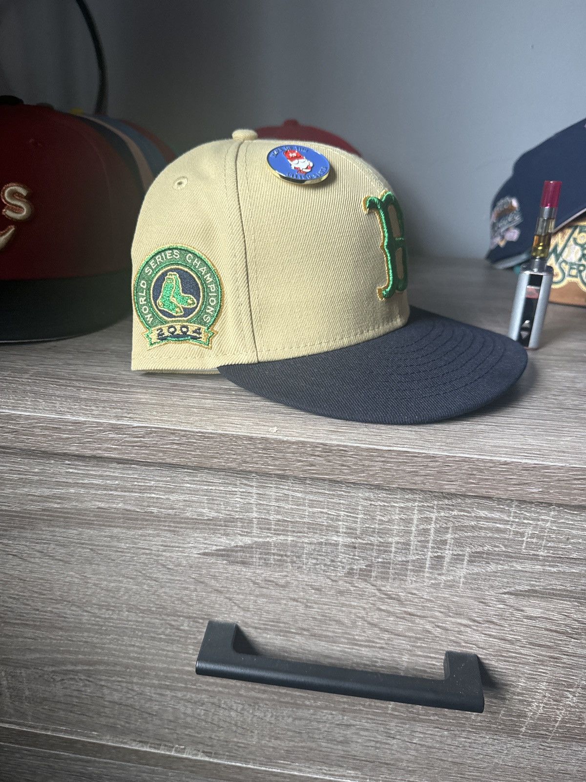 New Era 7 1/2 Boston red Sox fitted Size ONE SIZE - 3 Thumbnail
