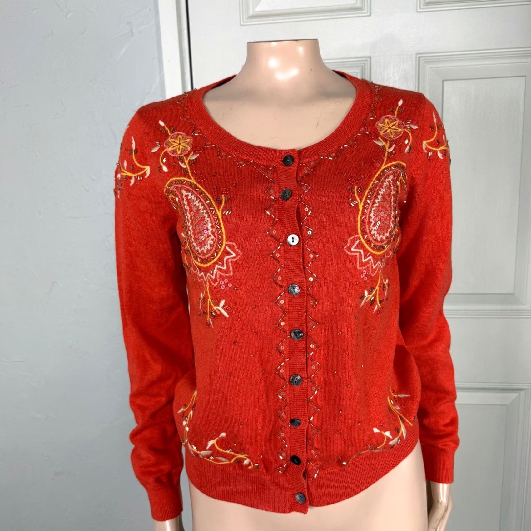 Vintage Sundance Cardigan Sweater Women's Small Crew Neck Long Sleeve Orange Floral Beaded Embroidered Paisley Vintage No Size S / US 4 / IT 40 - 2 Thumbnail