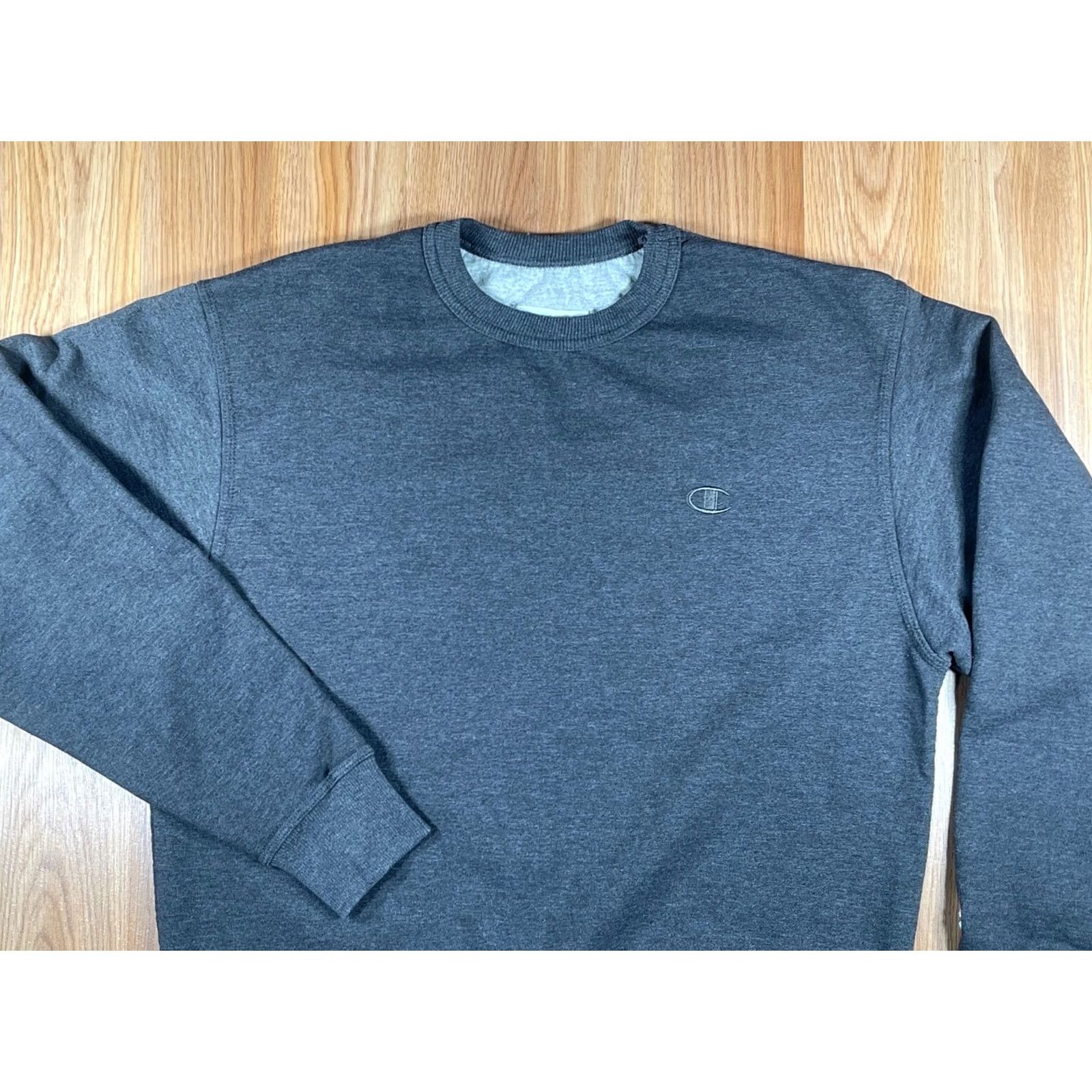 Champion Champion Gray Long Sleeve Sweater Pullover Crewneck Sweatshirt Mens M Size Fashion Knit Pullover Regular Fit Clothing Size US M / EU 48-50 / 2 - 2 Thumbnail
