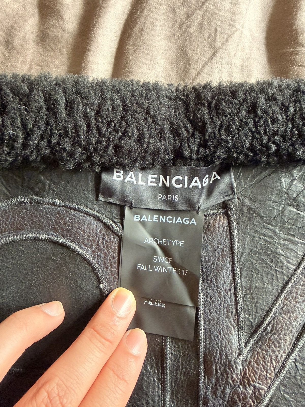 Balenciaga Balenciaga 2017 Fall Collection Shearling Scarf Size ONE SIZE - 5 Thumbnail