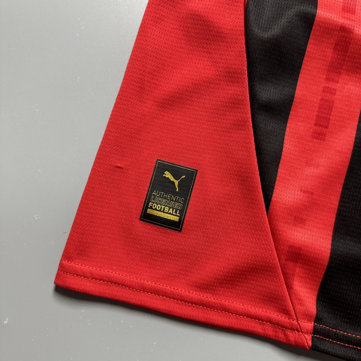 Puma AC MILAN PUMA 2024/2025 FOOTBALL HOME JERSEY #10 PULISIC Size US M / EU 48-50 / 2 - 7 Thumbnail