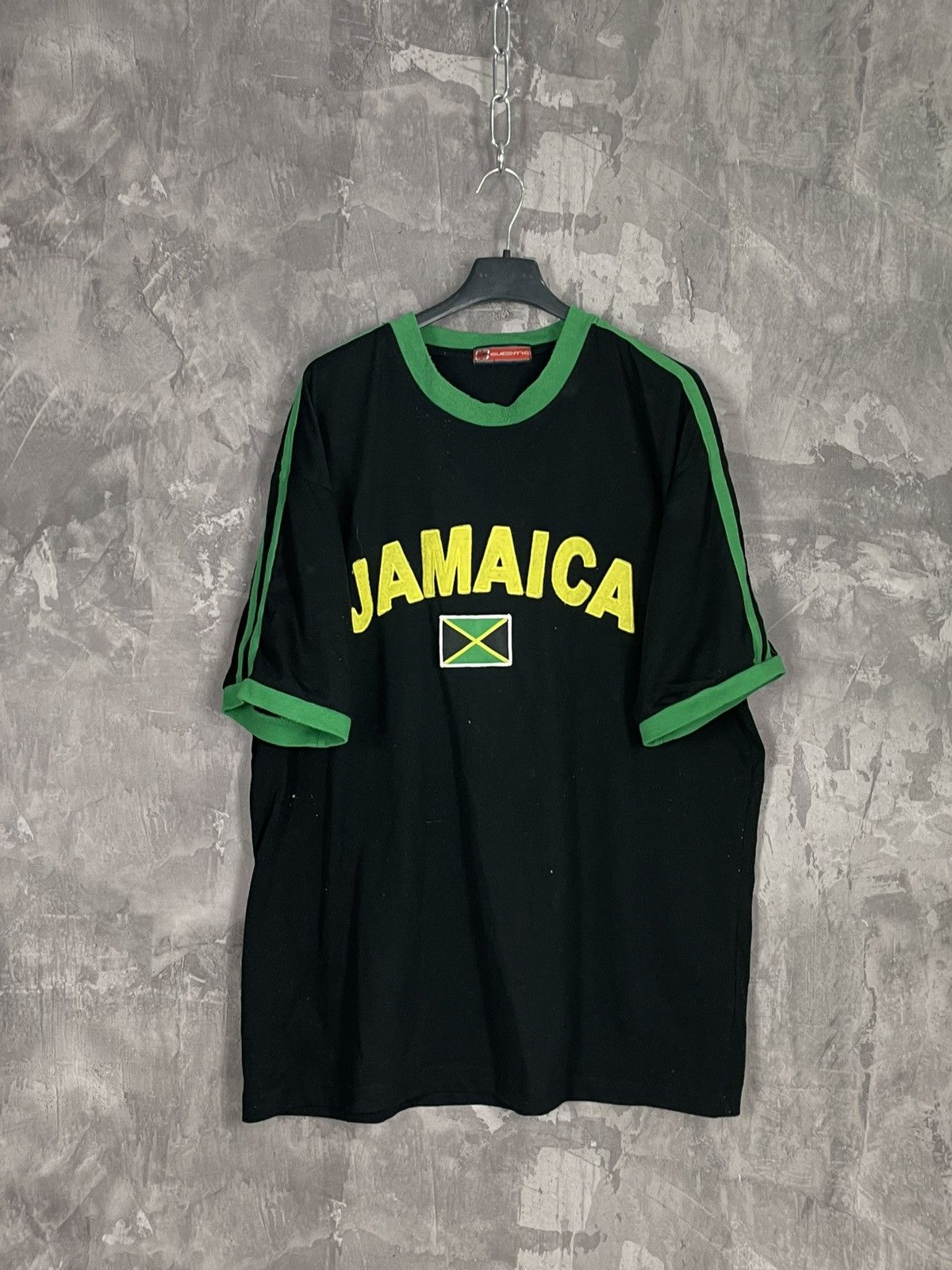Vintage Vintage Y2K Jamaica 007 Flag Green T-shirt Tee Size US L / EU 52-54 / 3 - 1 Thumbnail