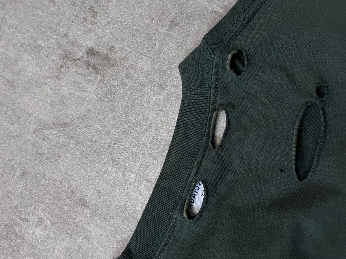 Balenciaga Balenciaga Caps destroyed T-shirt bottle green Size US XS / EU 42 / 0 - 11 Thumbnail