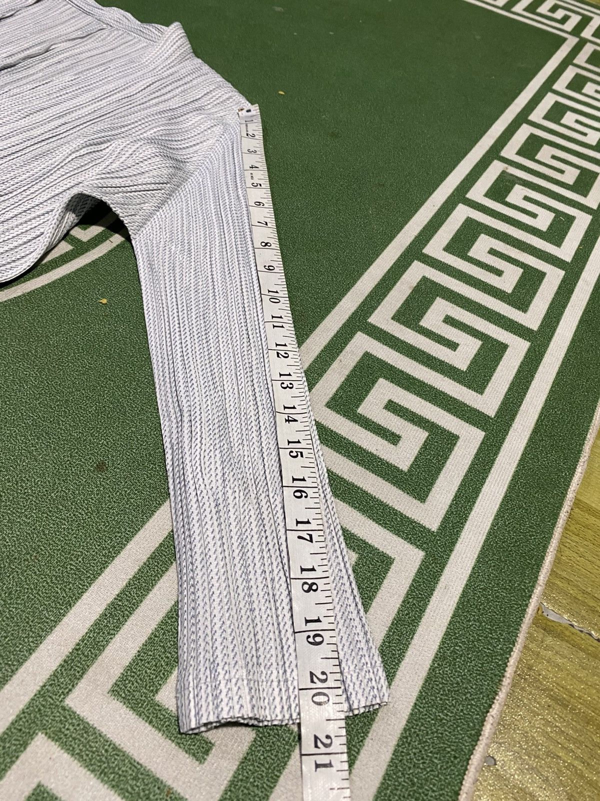 Pleats Please Issey Miyake Vintage pleats please issey miyake cropped cardigan Size M / US 6-8 / IT 42-44 - 9 Thumbnail