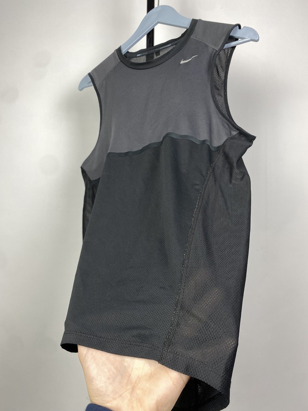 Nike × Vintage Nike Vintage 00s Vest Tank Top Center Swoosh 90 TN Drill Size US S / EU 44-46 / 1 - 5 Thumbnail