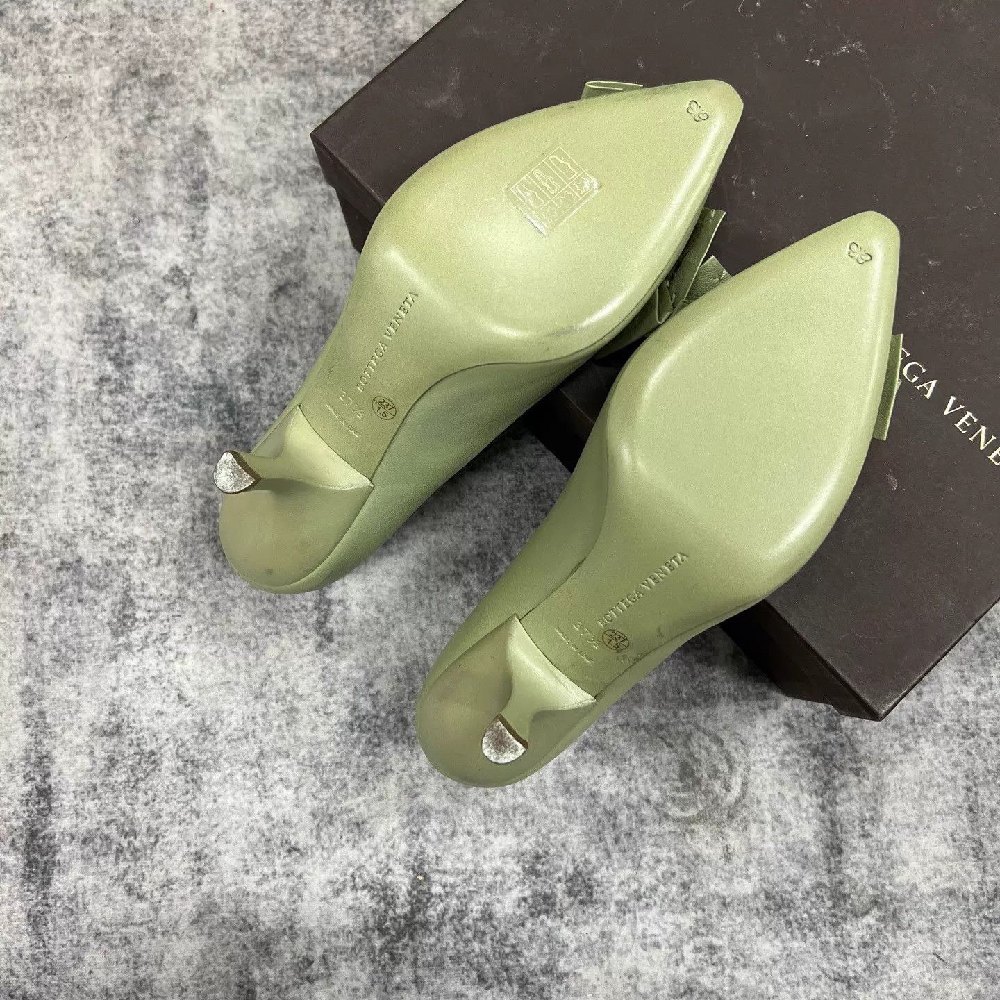 Bottega Veneta BV 99new green lambskin wineglassheel highheels 37.5 Size US 7 / IT 37 - 5 Thumbnail