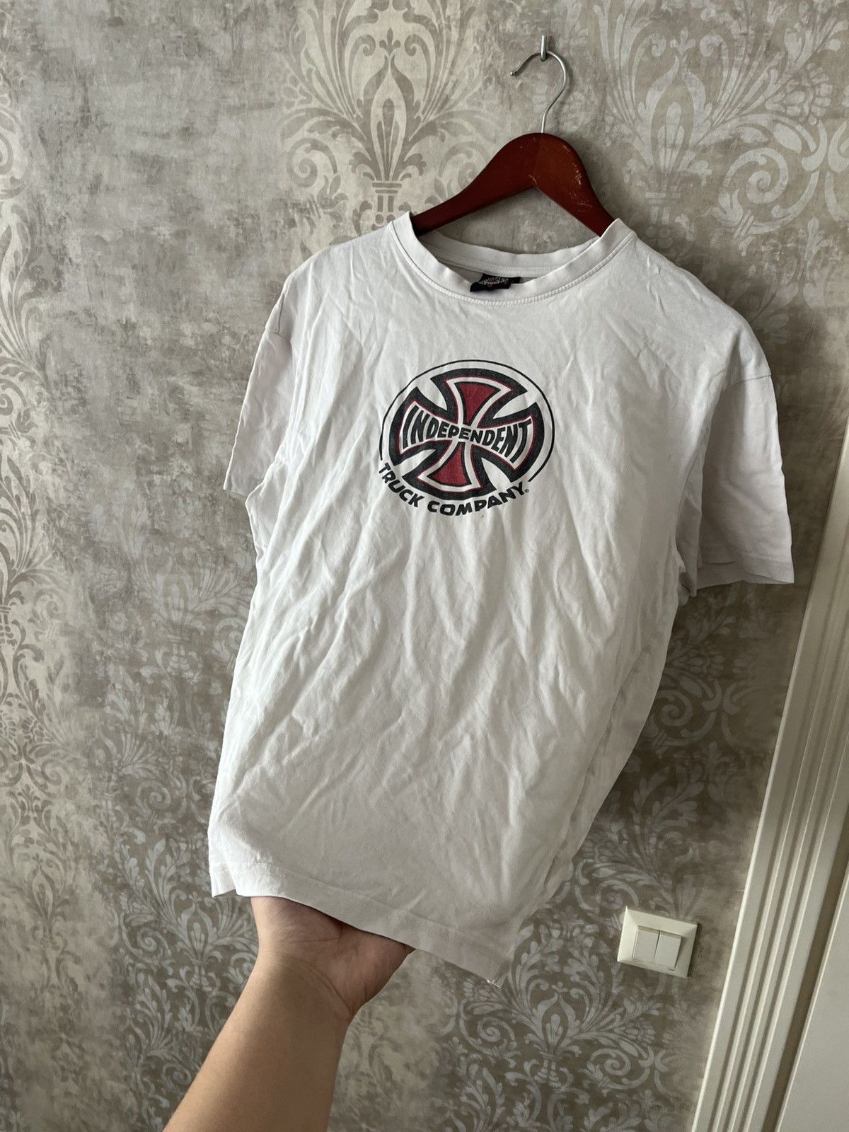 Independent Truck Co. Vintage independent truck company tee Size US M / EU 48-50 / 2 - 6 Thumbnail
