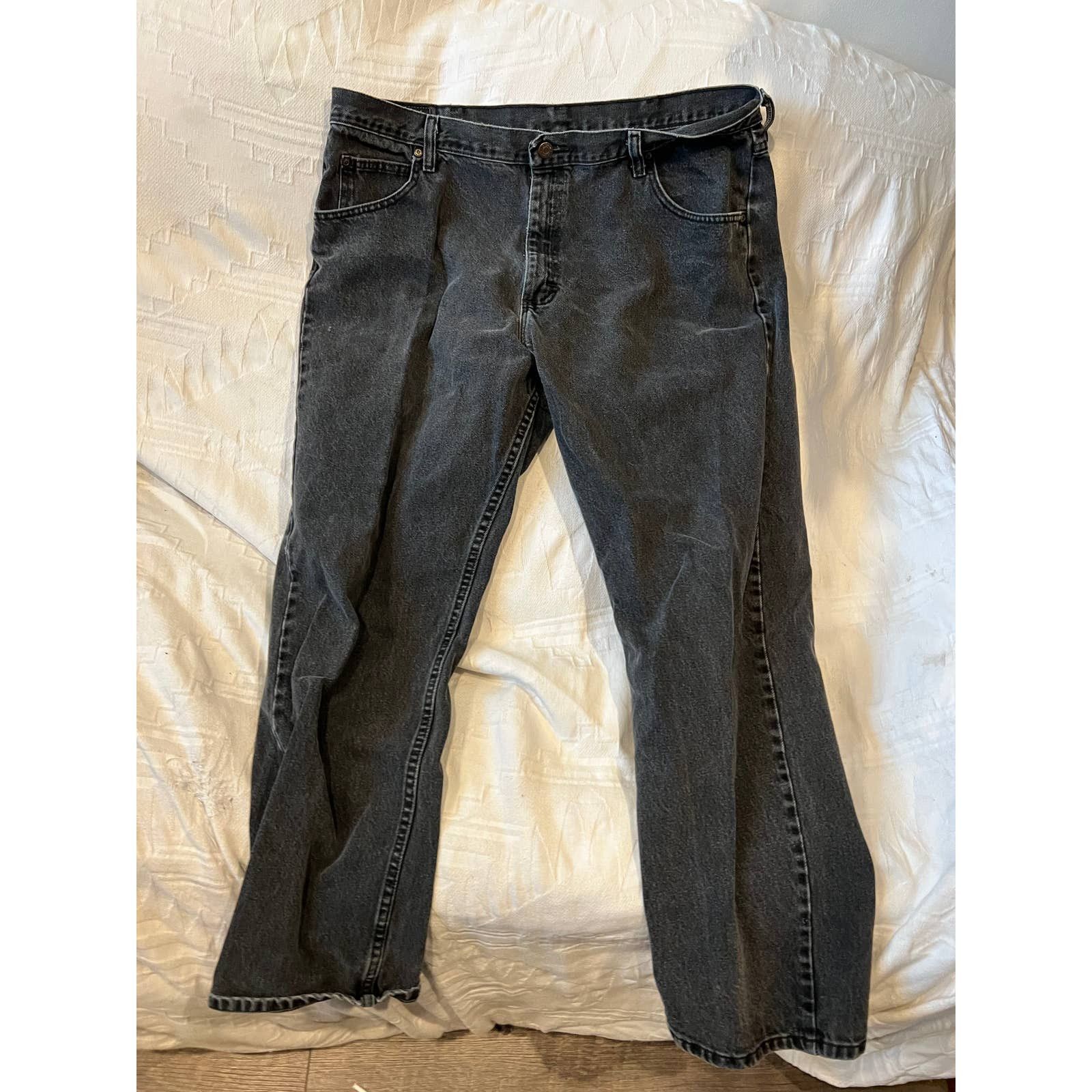 Wrangler Wrangler Classic Straight Black Jeans Mens 40x30 Grailed