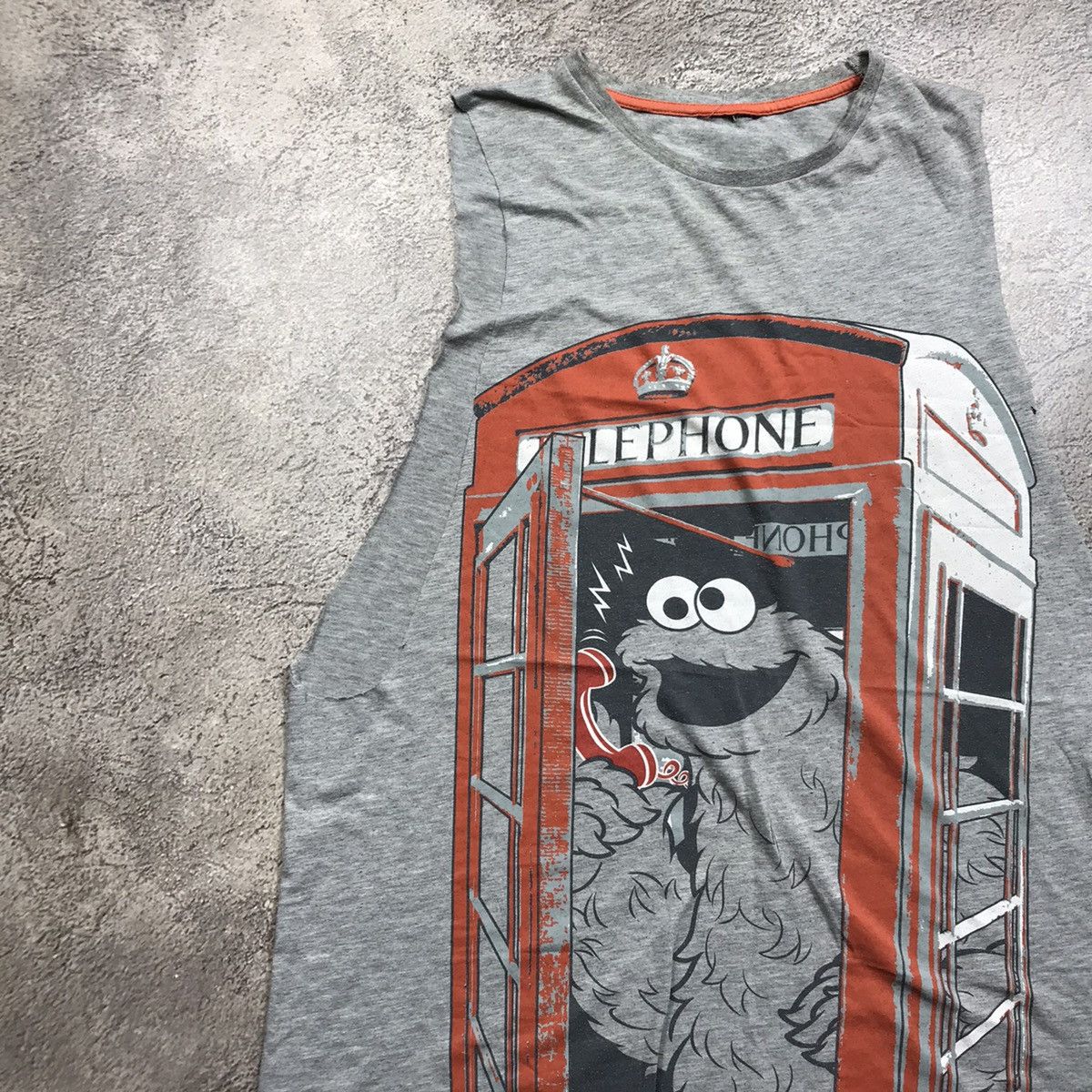 Vintage Vintage Y2K Muppets Graphic Tee Sun Faded Streetwear Slim L Size US L / EU 52-54 / 3 - 2 Thumbnail