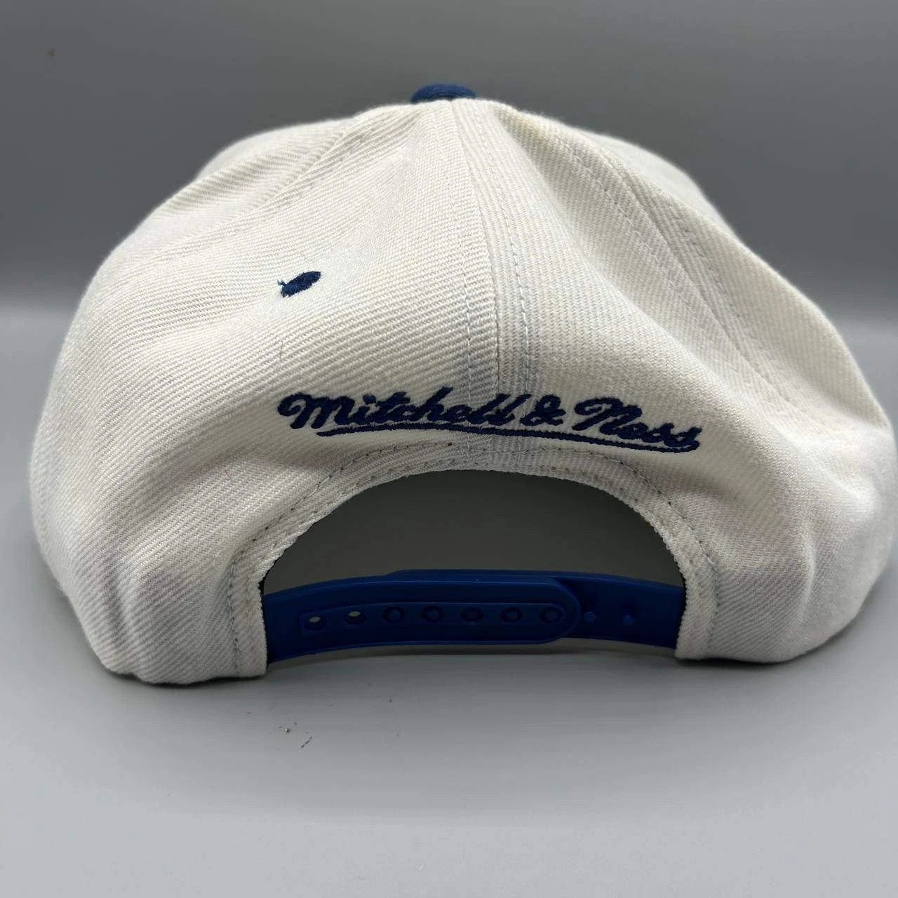 Mitchell & Ness Toronto Maple Leafs Hat Men White Navy Embroidered Snap Back Size ONE SIZE - 5 Thumbnail