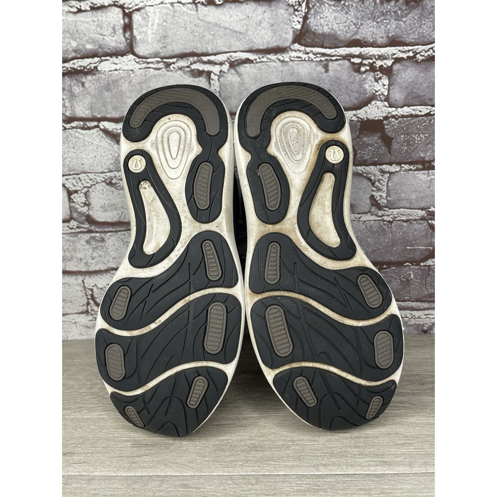Lululemon Lululemon Black White Chargefeel Workout Low Athletic Sneake Size US 9.5 / IT 39.5 - 7 Thumbnail