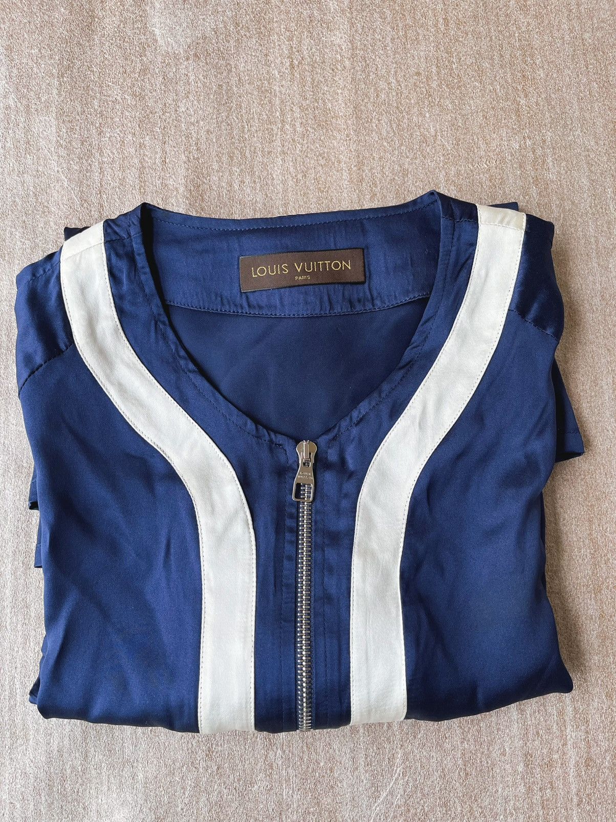 Louis Vuitton Louis Vuitton Silk Short-Sleeve T-Shirt Size US M / EU 48-50 / 2 - 8 Thumbnail