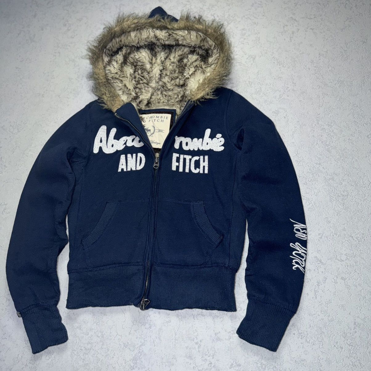 Abercrombie & Fitch Y2K Vintage Abercrombie & Fitch NY Fur Zip Hoodie Size M Size M / US 6-8 / IT 42-44 - 4 Thumbnail