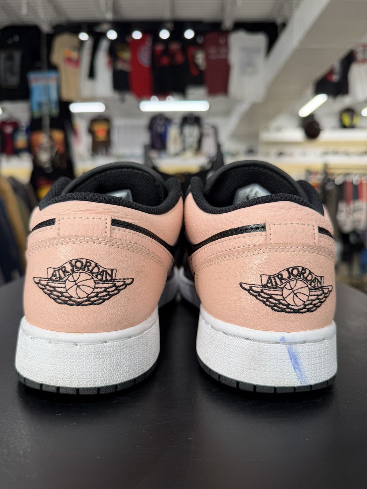 Jordan Brand Air Jordan 1 Low Crimson Tint Size 7Y (2021) Size US 7 / EU 40 - 5 Thumbnail