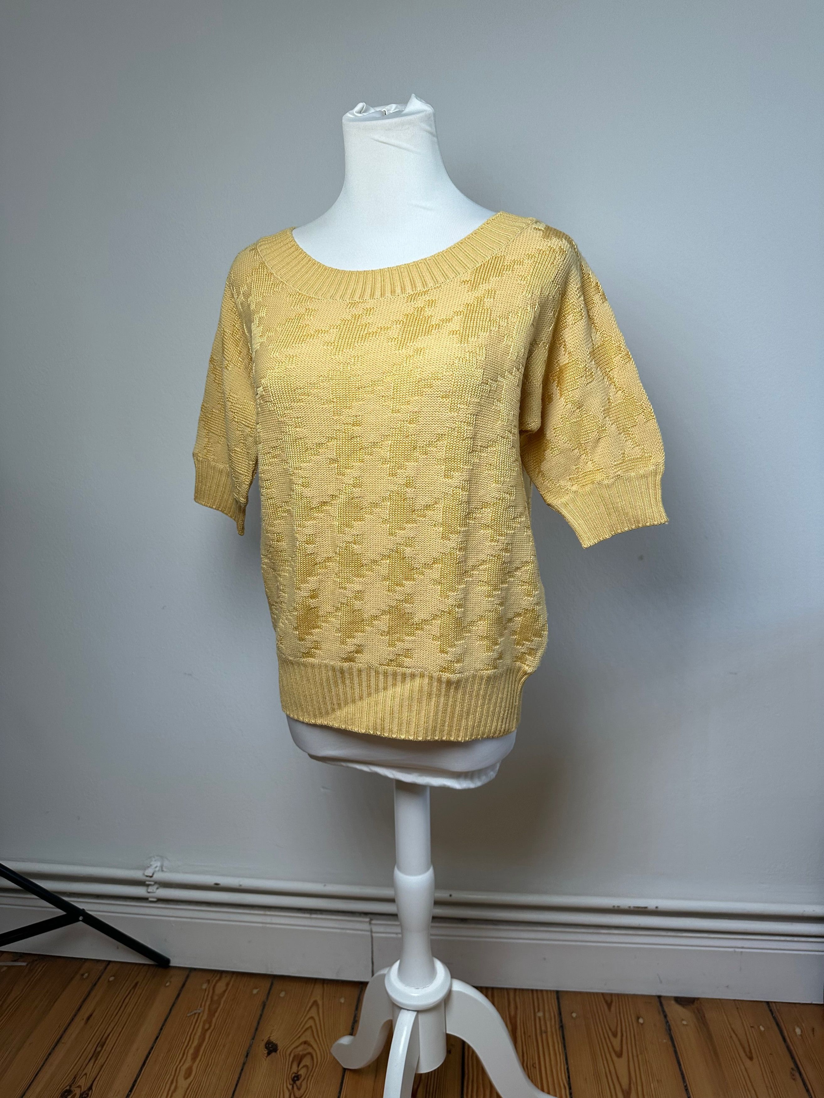 Dior Vintage Short Sleeve Wool Sweater Yellow M Size S / US 4 / IT 40 - 1 Thumbnail