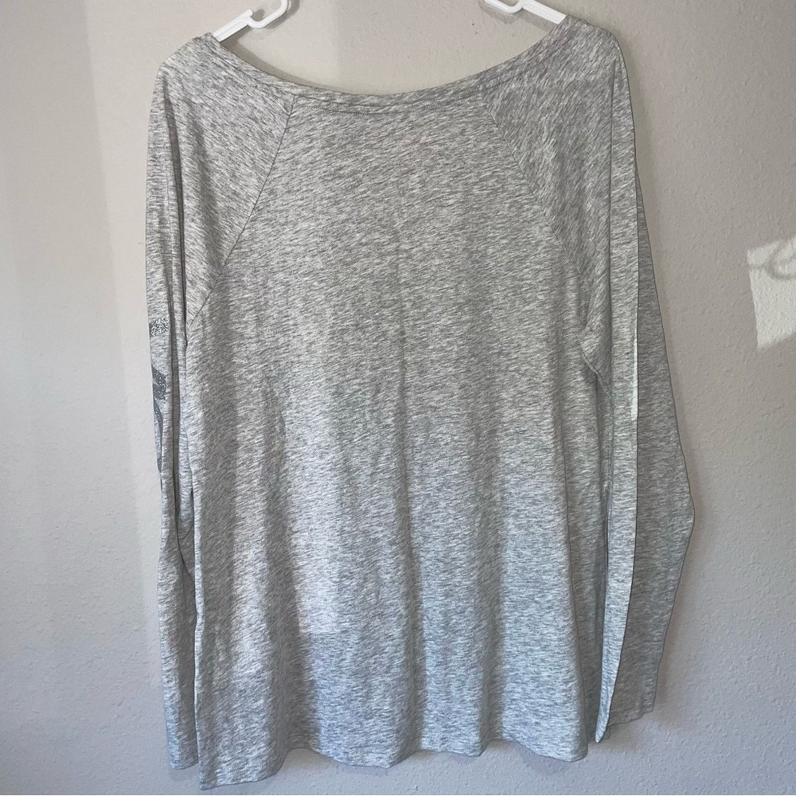 Victoria's Secret Victoria’s Secret Grey Tee M Victoria Boat Neck Long Sleeve Size M / US 6-8 / IT 42-44 - 3 Thumbnail