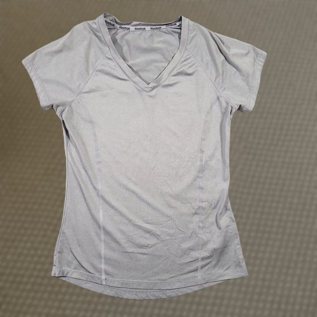 Reebok Reebok Shirt XS Gray Active Wear Running Reflective Short Sleeve Tee Women's Size XS / US 0-2 / IT 36-38 - 1 Thumbnail