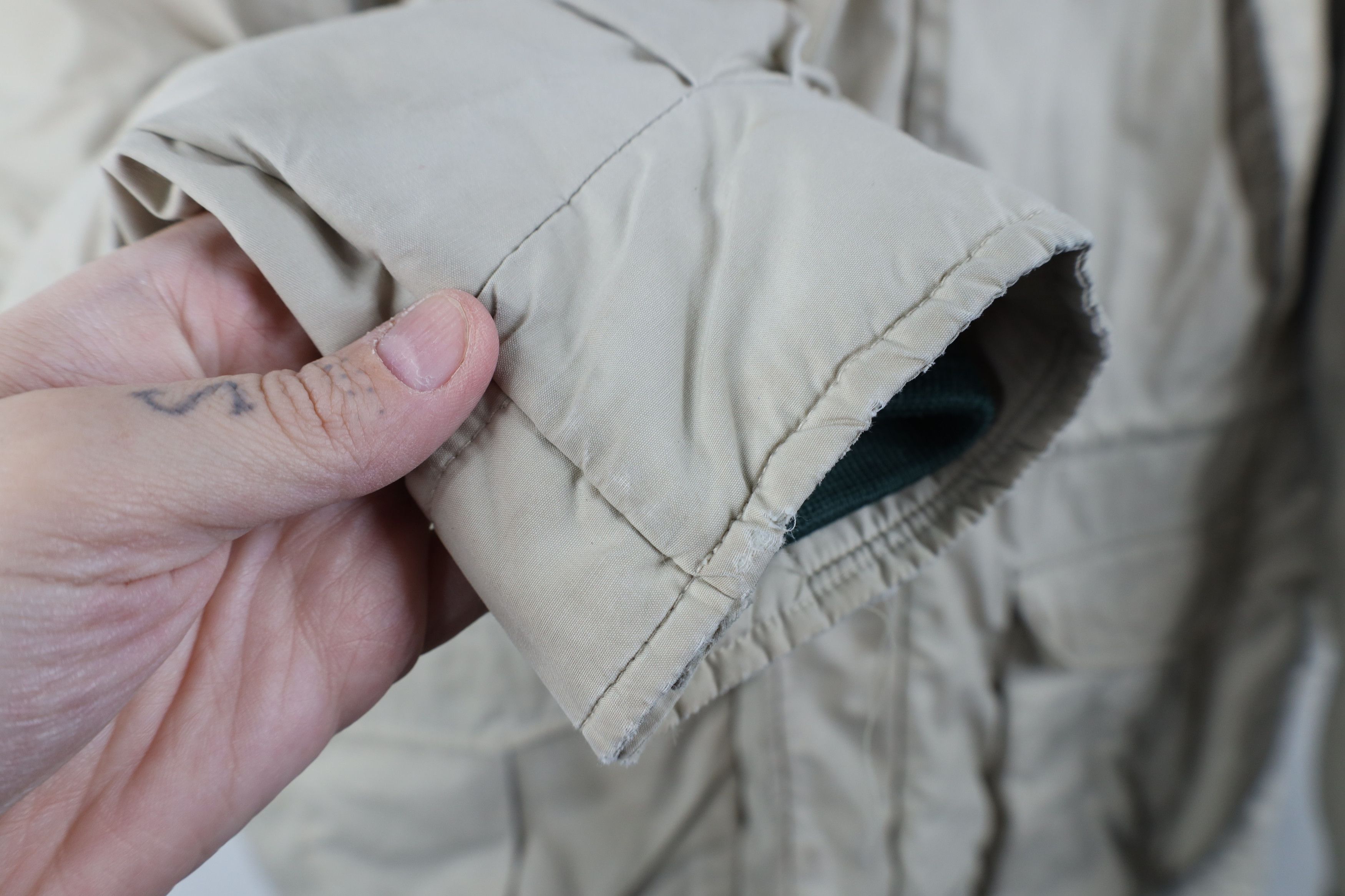 Vintage Vintage 90s Streetwear Down Insulated Puffer Jacket Beige Size US XL / EU 56 / 4 - 7 Thumbnail
