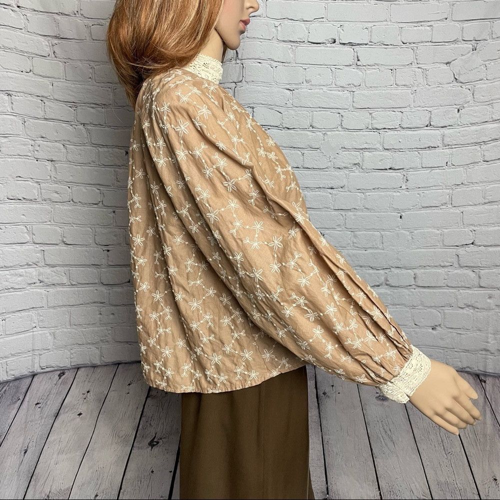 Zara NWT New Zara Beige EMBROIDERED ROMANTIC BLOUSE Size XS Size XS / US 0-2 / IT 36-38 - 4 Thumbnail