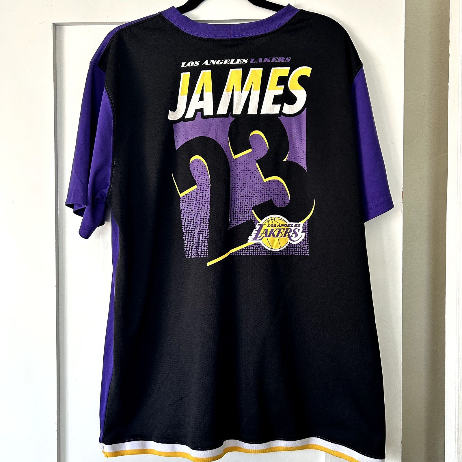 NBA Men's Lebron James 23 sports shirt XL Size US XL / EU 56 / 4 - 5 Thumbnail